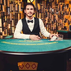 Triple Card Poker Hugo Bets
